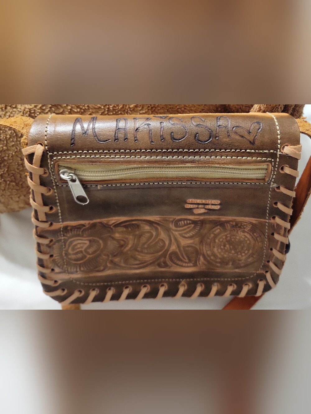 Mexican Leather Handmade Purse with Flower Decor and Aztec Calendar. Hecho En MX - Picture 6 of 10
